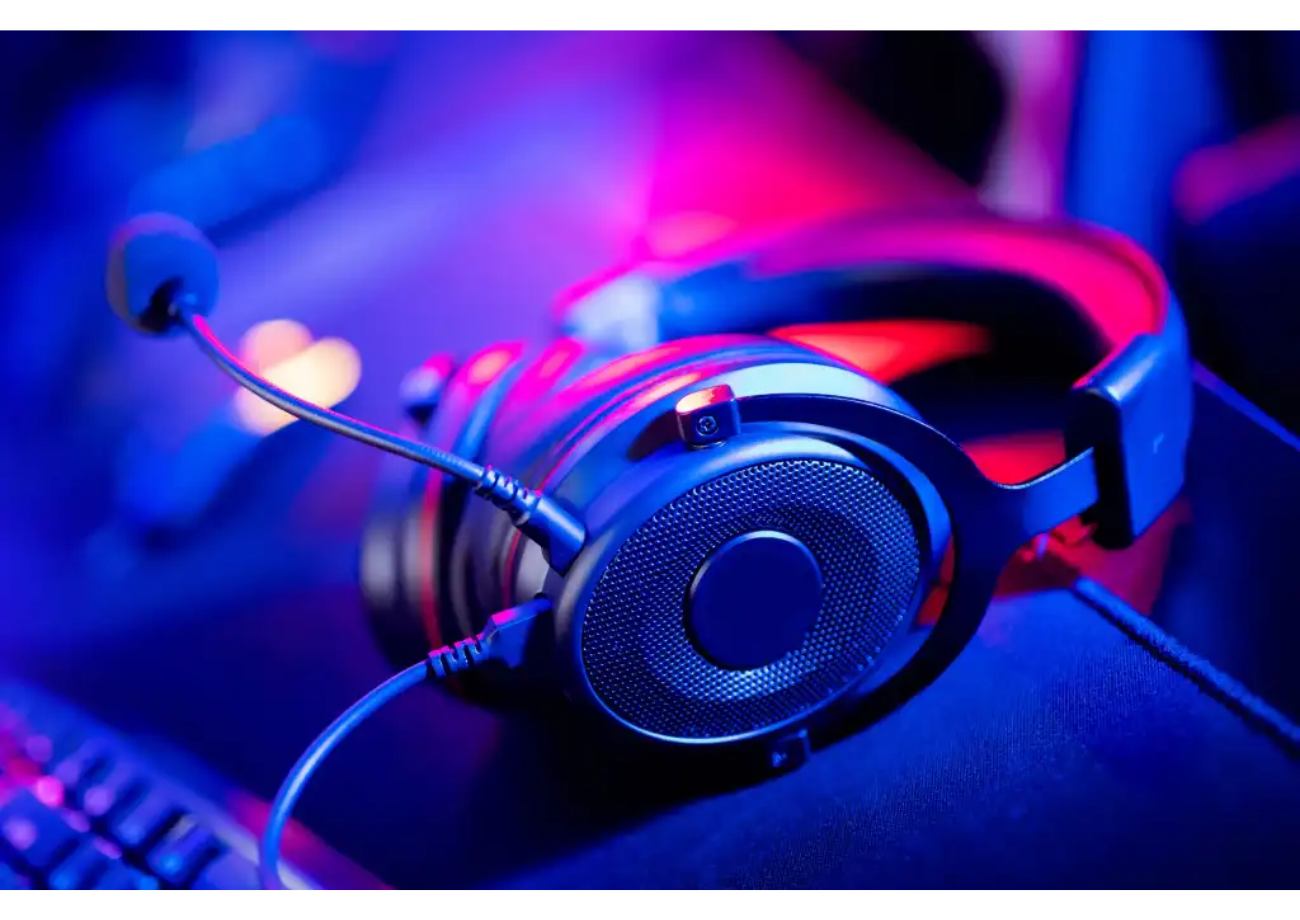 Best Headphones for Gamers and Music Lovers